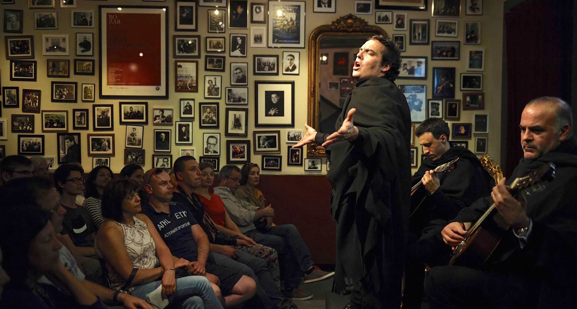 Fado de Coimbra e jantar no restaurante Varanda do Casal