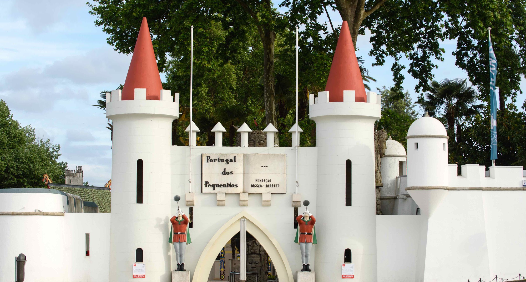 Aldeias do Xisto inauguram casinha no Portugal dos Pequenitos com a presença do primeiro-ministro