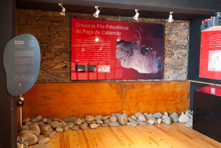 Centro de Interpretação da Arte Pré-Histórica do Poço do Caldeirão