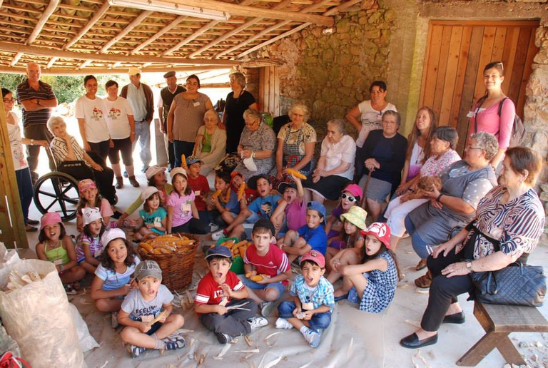 Associação de Moradores da Ferraria de São João