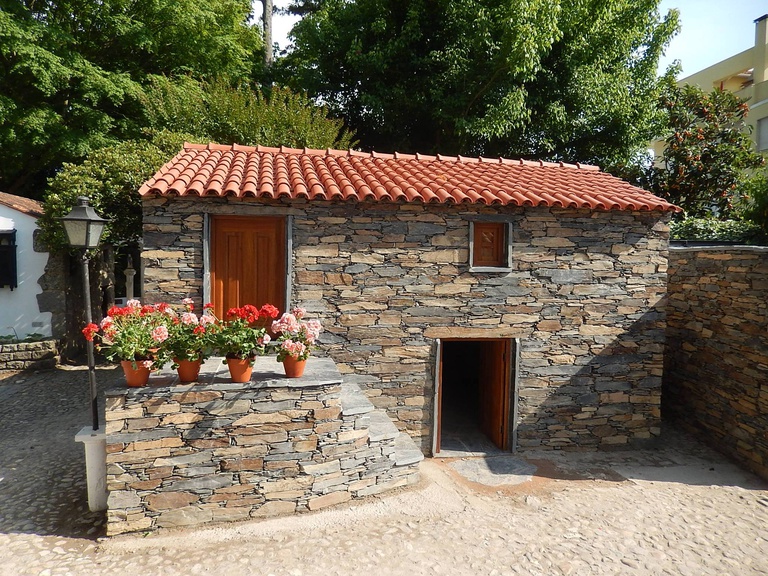 A casinha das Aldeias do Xisto no Portugal dos Pequenitos