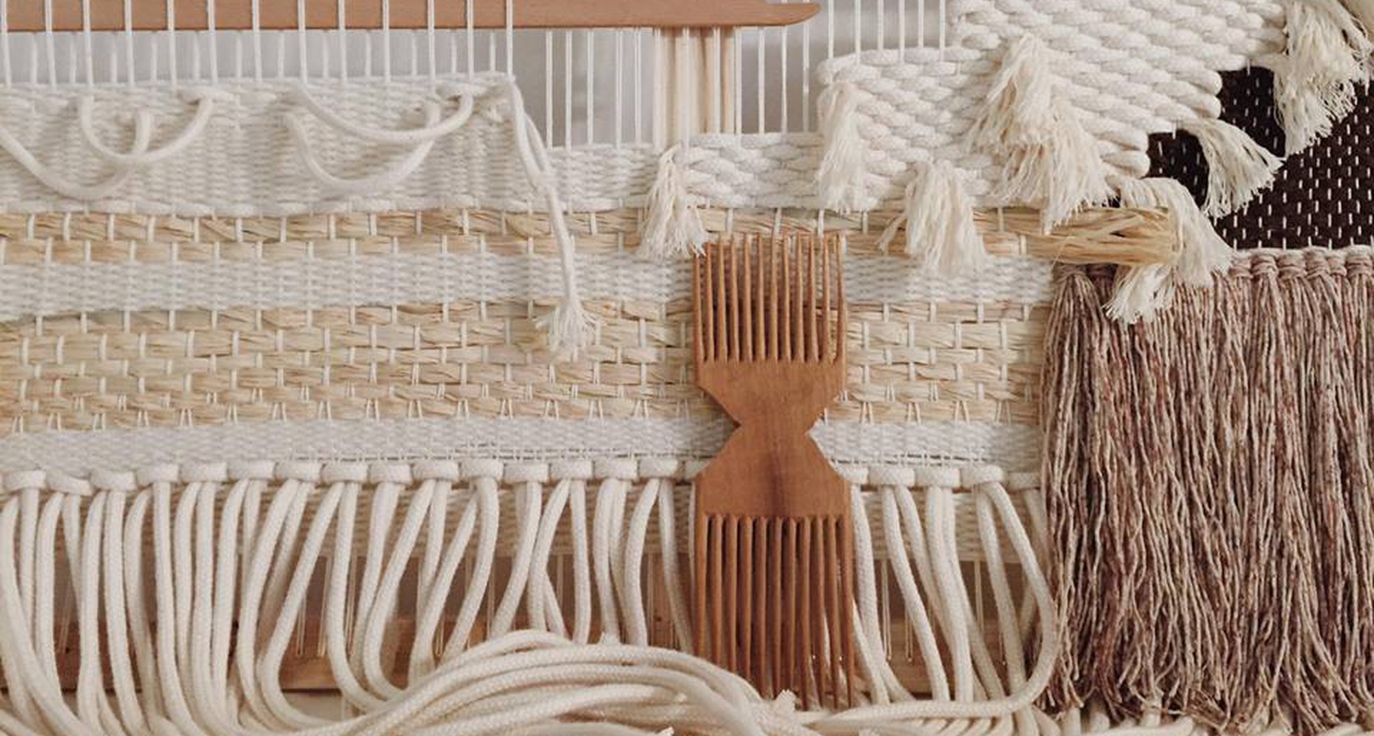 Oficina de Iniciação à Tapeçaria em Tear