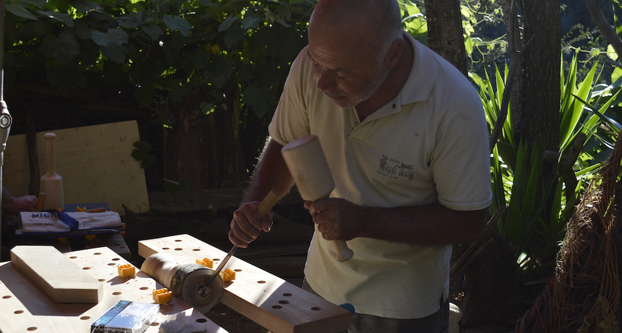 Workshop Talha em madeira de castanho